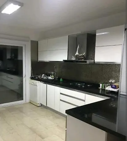 Ak 1 New Harbour Apartament *