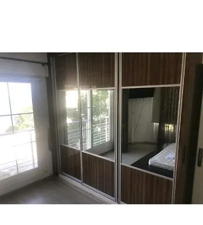 Ak 1 New Harbour Apartament Kirenia